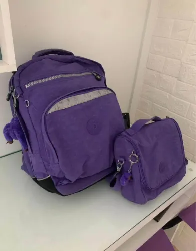 Mochila da Kipling + lancheira + estojo