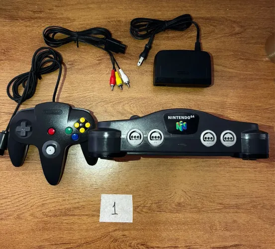 Nintendo 64 Americano com Controle preto original