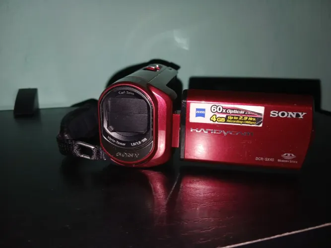 Filmadora Sony Handycam "60X"
