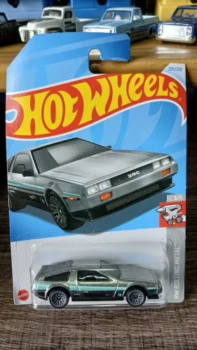 Hot Wheels Dmc Delorean (T-hunt)