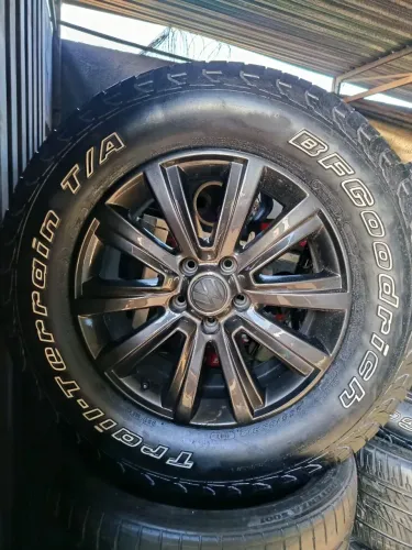 RODAS CAMIONETE ARO 18