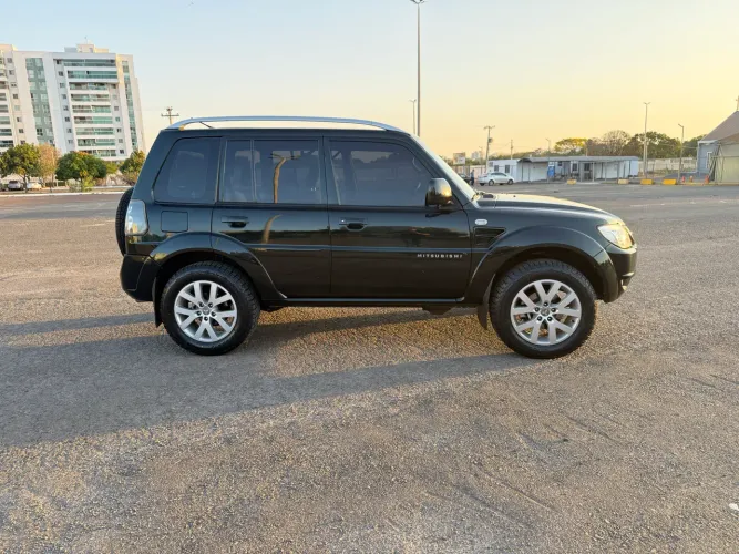 Mitsubishi Pajero TR4 2.0/ 2.0 Flex 16V 4X4 Aut. 2010