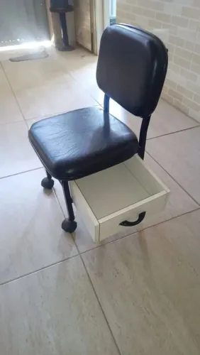 Cadeira profissional para manicure