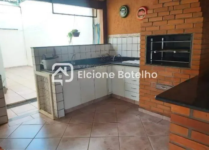 Casa para aluguel, 5 quartos, 1 suíte, 2 vagas, VIGILATO PEREIRA - Uberlândia/MG