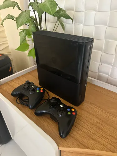 XBOX 360 SLIM DESBLOQUEADO