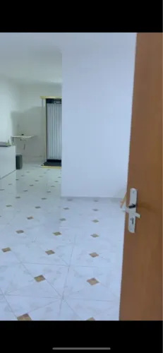 Alugo salas em colinas de laranjeiras