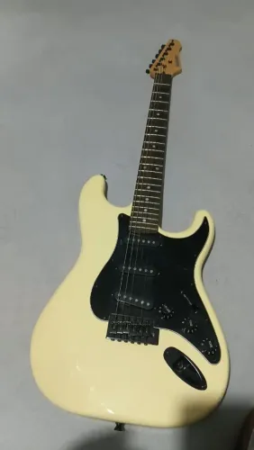 Guitarra Stratocaster Strinberg Rockwave Rw50