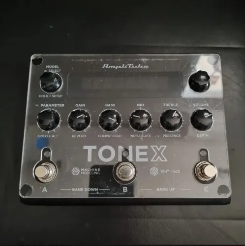 TONEX PEDAL com protetor acrílico + controlador chocolate plus + controlador Midi sem fio