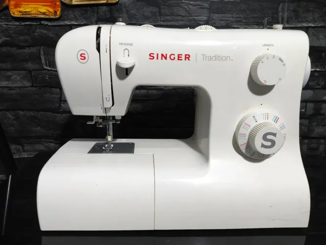 Máquina de costura Singer
