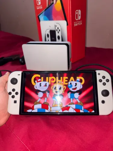 NINTENDO SWITCH OLED DESBLOQUEADO + PRO CONTROLLER ORIGINAL