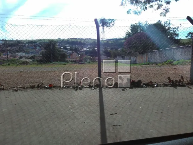 Terreno à venda em Campinas, Sousas, com 2100 m²