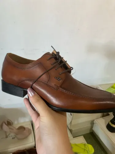 Sapato masculino social, da marca brasileira JORGE BISCHOFF, nunca usado e couro legítimo