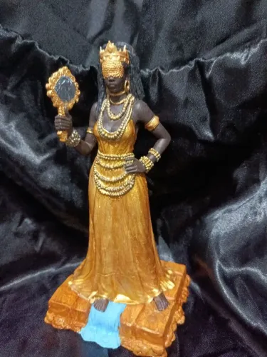 Escultura Orixá Oxum 17cm resina 3D