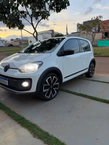 Volkswagen Up! Cross 1.0 TSI Total Flex 12V 5P 2017