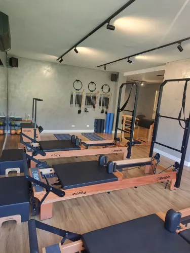 1 REFORMER TOWER - METALIFE INFINITY 2025 (semi-novo)