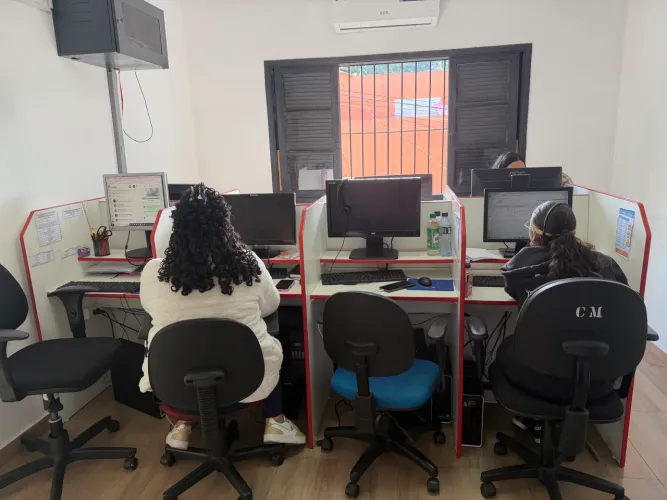 Baias de telemarketing