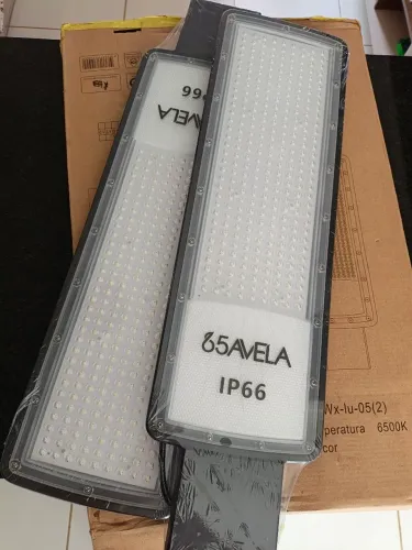 Luminária led topo pública