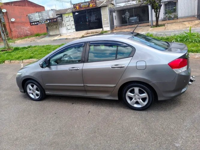 Honda City Sedan LX 1.5 Flex 16V 4P Aut. 2010