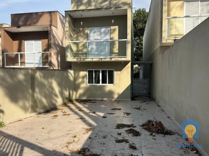 Casa a venda no condomínio Chacara Canta Galo