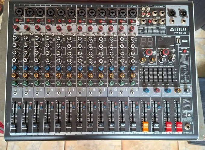 Vendo mesa de som AMW PM12 V2