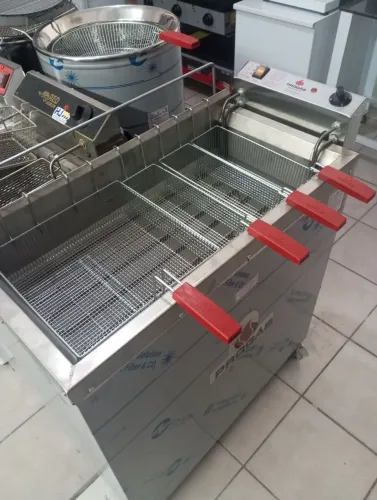 NZ. Fritadeira elétrica água e óleo 4 cestos 8000w PROGÁS