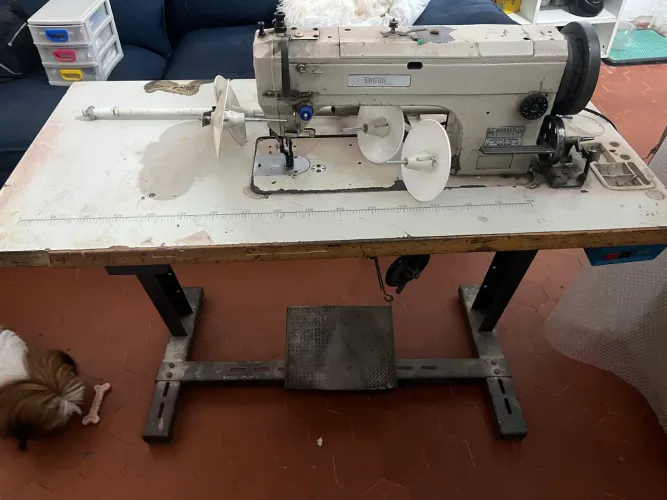 Máquina de Costura Industrial 