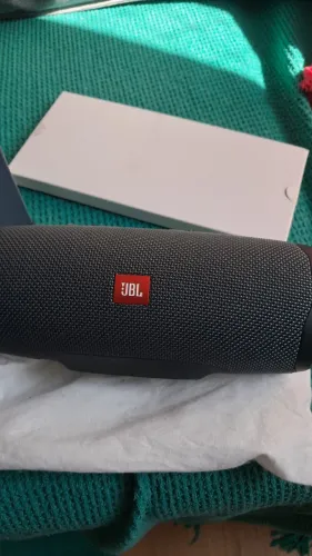 JBL Charge Essential 2