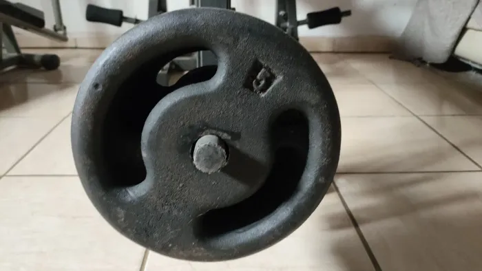 Banco supino completo.