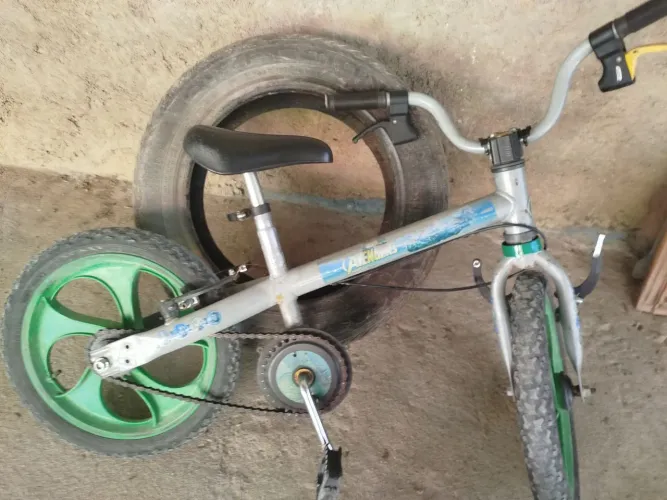 Bicicleta menino aro 16 (NÃO ACEITO OFERTAS, PREÇO FINAL)