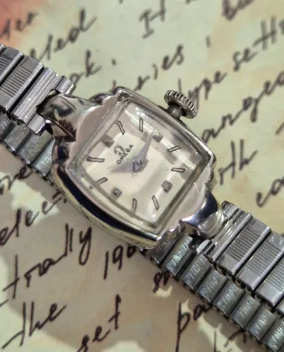 Relógio Omega vintage feminino cocktail watch art déco swiss anos 60