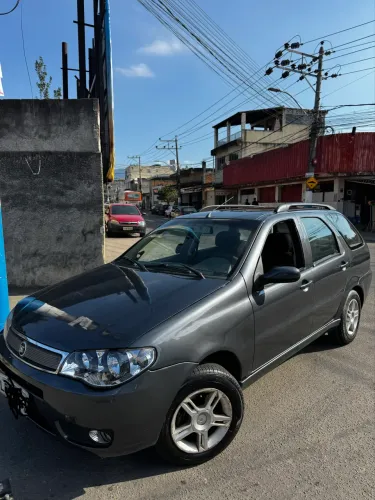 Fiat Palio Weekend HLX 1.8 MPI Flex 4P 2005