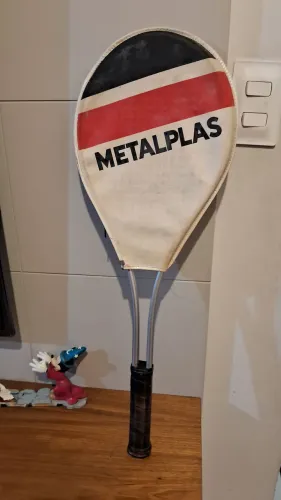 Raquete Antiga Metalplas uso ou decoração Raquete Antiga Metalplas uso ou decoração 