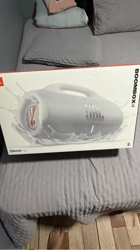 JBL Bombox 4