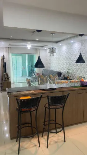 Linda Casa com Piscina Privativa e Área Gourmet no Condomínio Rangel