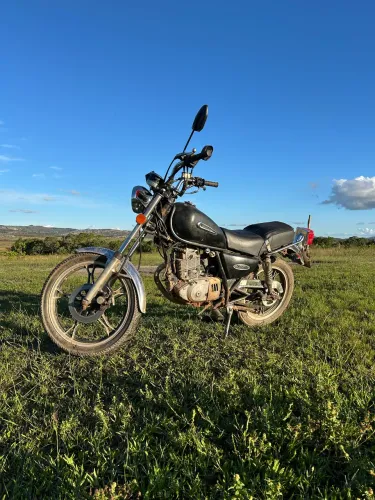 SUZUKI INTRUDER 125