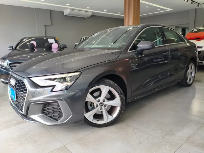 Audi A3 Sedan S-line 2.0 TFSI S-tronic 2024