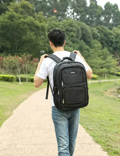 MOCHILA AÇO (REFORÇADA, COM CADEADO, PORTA NOTEBOOK)