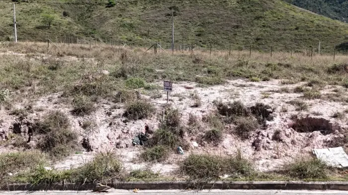 TERRENO A VENDA - 360m2 - JOÃO MONLEVADE - LOCALIZAÇÃO PRIVILEGIADA
