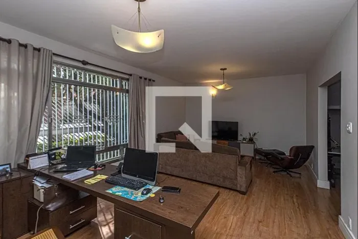 Casa à Venda - Vila das Mercês, 3 Quartos, 300 m2