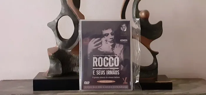 Rocco e seus irmãos (diretor Luchino Visconti) - fora de catálogo - Versátil.