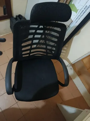 CADEIRA GIRATÓRIA ERGONÔMICA