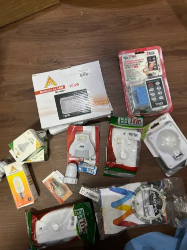 Lote Material Elétrico e Iluminação LED - Estoque Loja