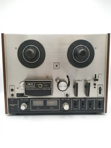 Gravador de rolo Akai 4000DS
