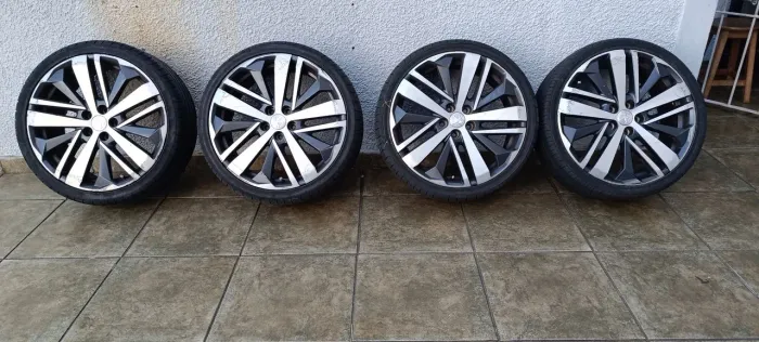 Jogo de Rodas Peugeot com pneus 3008, 2008, 407 5 furos