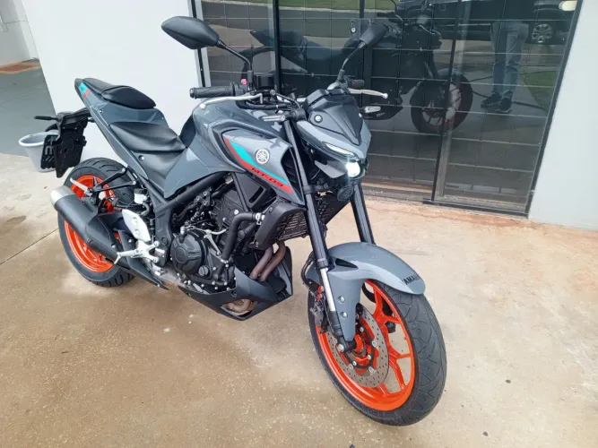 OPORTUNIDADE: YAMAHA MT-03 ABS EM ÓTIMO ESTADO!