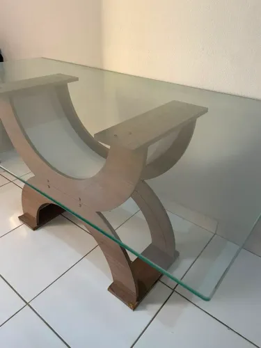 Vendo mesa para 6 lugares de vidro