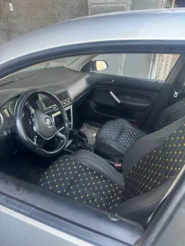 Volkswagen Golf Sportline 1.6 MI Total Flex 8V 4P 2010