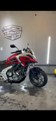 Vendo NC 750x em excelente estado de conservação 