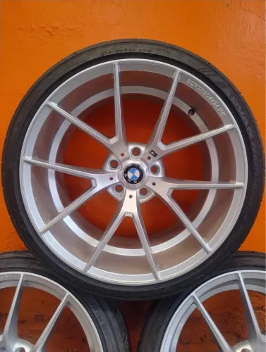 Roda aro 20 com pneu