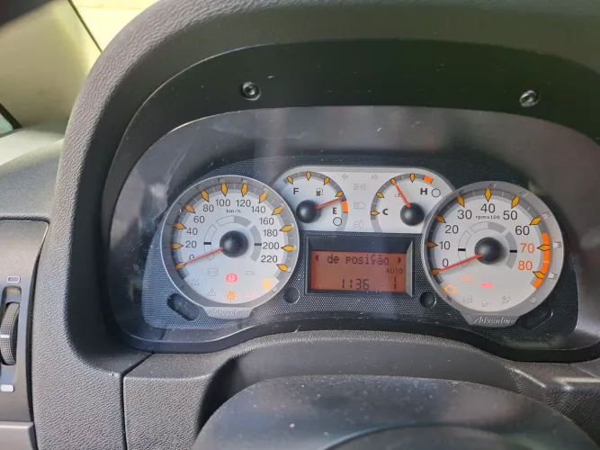 Fiat Idea Adv./ Adv.lock.dualogic 1.8 Flex 5P 2010